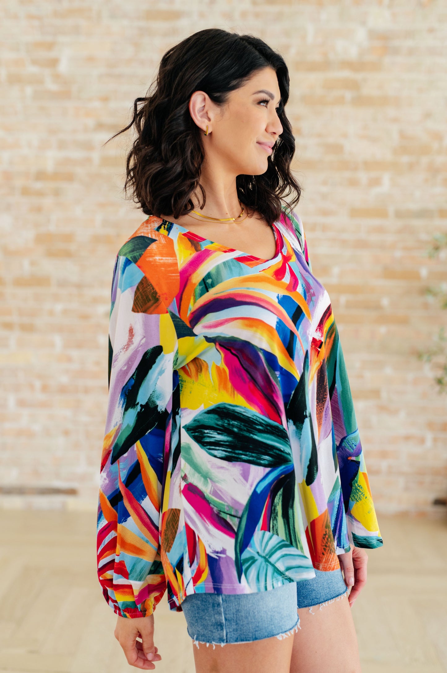 Blusa con cuello redondo en todo el mundo
