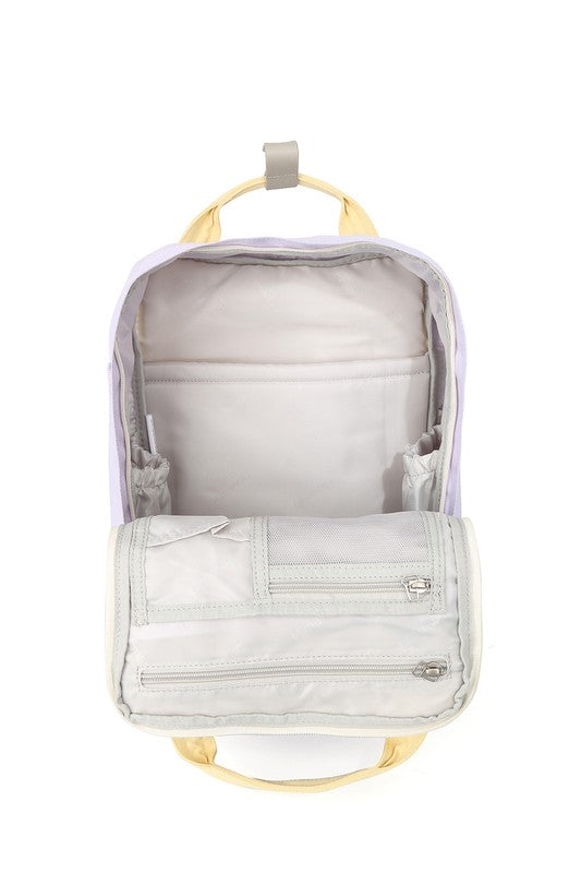 14.9'' WATER AND SCRATCH- RESISTANT BACKPACK