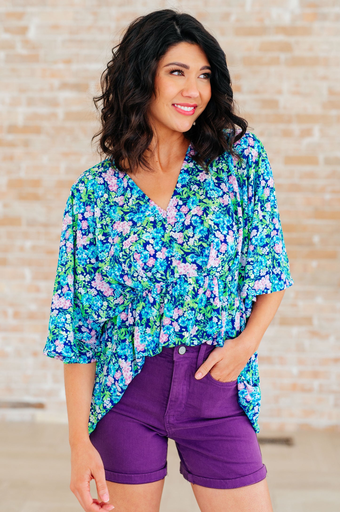 Top peplum Dreamer en azul marino y floral menta