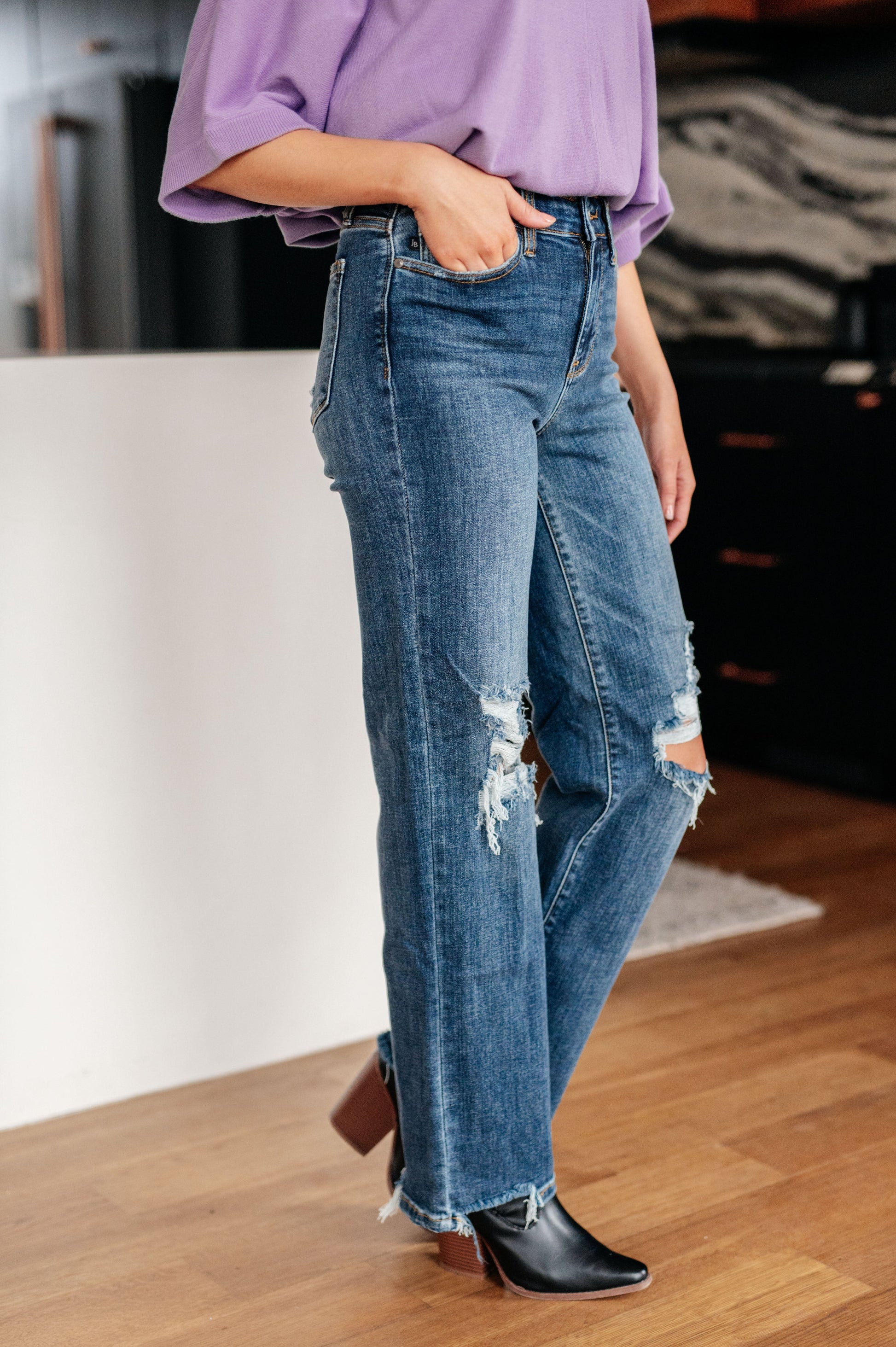 Rose High Rise 90's Straight Jeans in Dark Wash - Dahlia Boutique