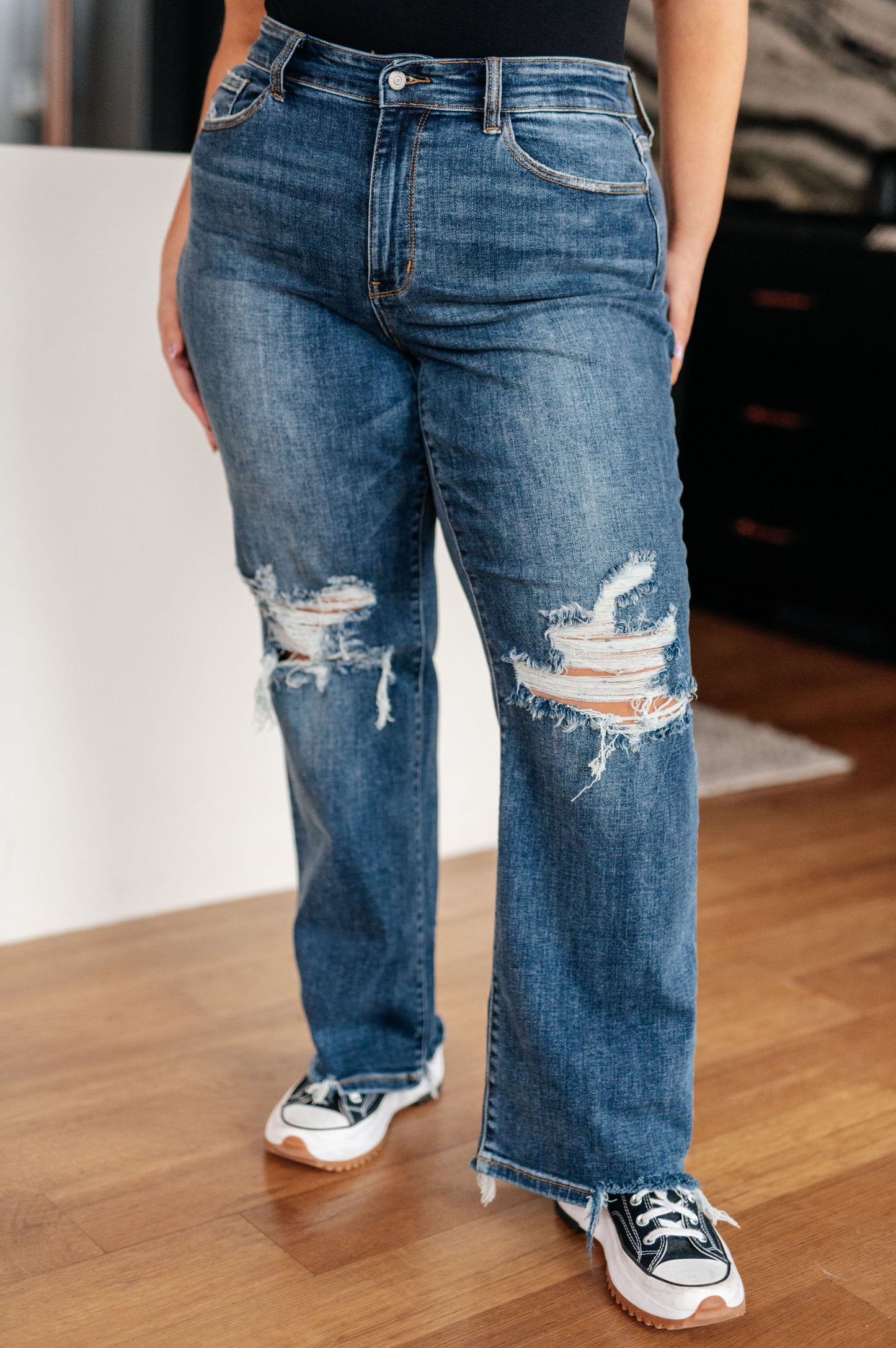 Rose High Rise 90's Straight Jeans in Dark Wash - Dahlia Boutique