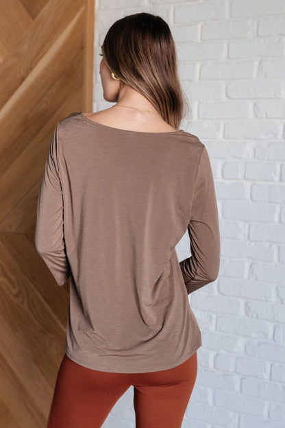 Signature Classic Round Neck Top in Mocha