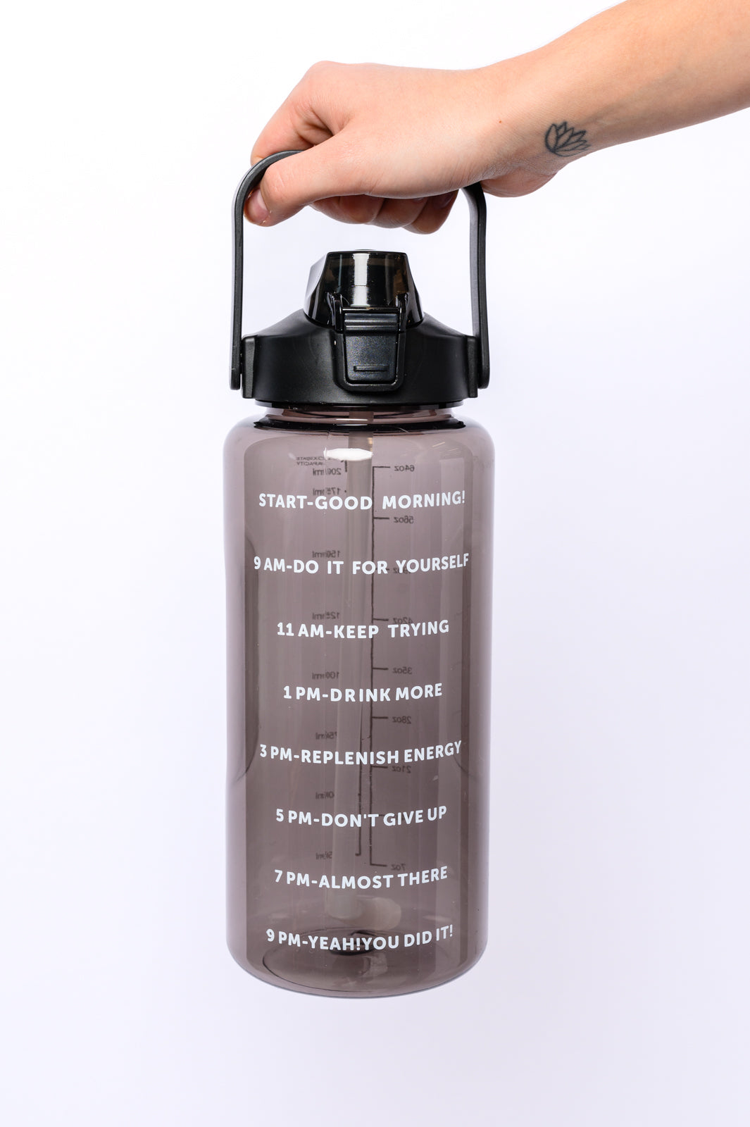 Elevated Water Tracking Bottle in Black - Dahlia Boutique