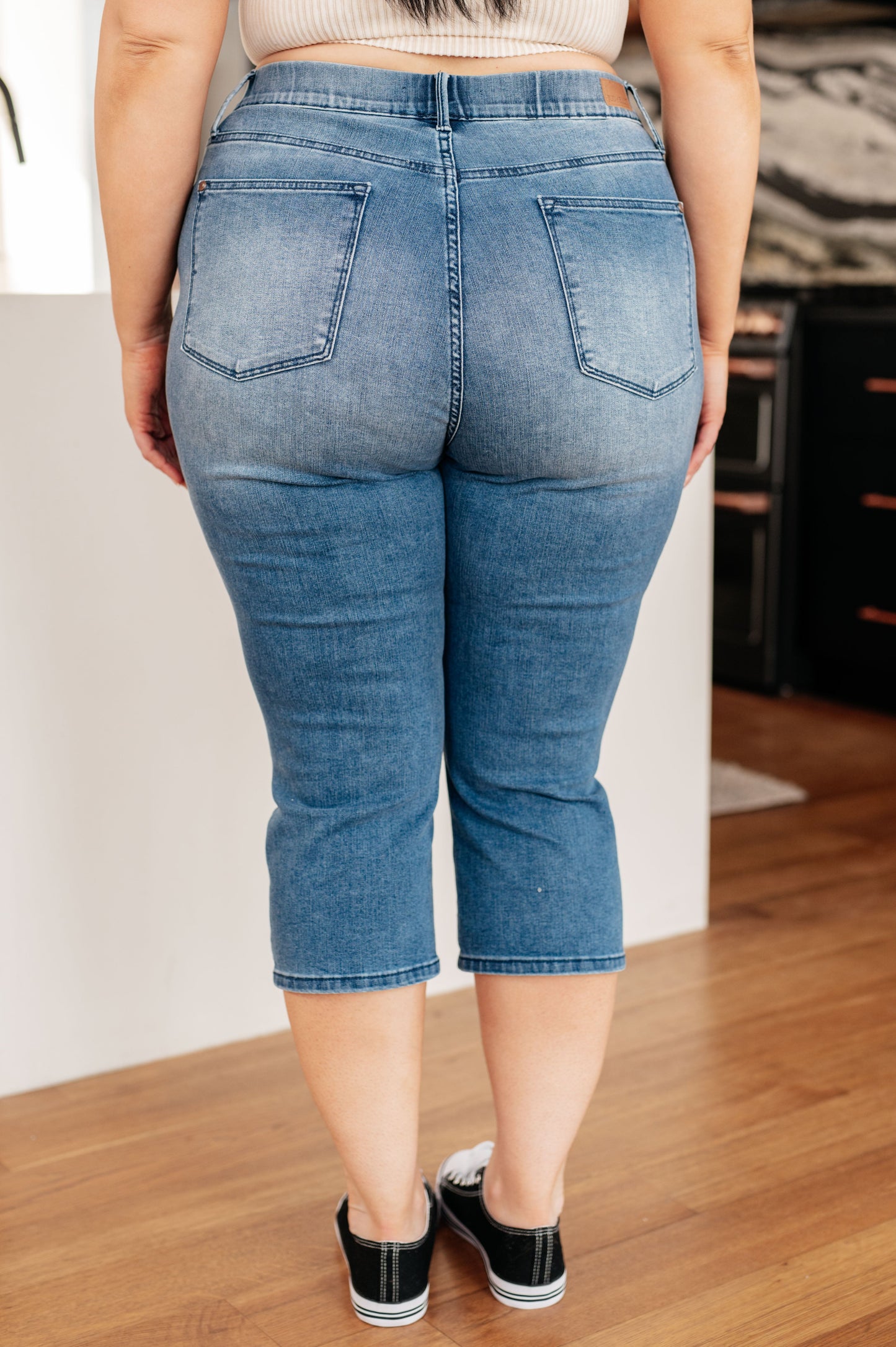 Emily High Rise Cool Denim Pull On Capri Jeans - Dahlia Boutique