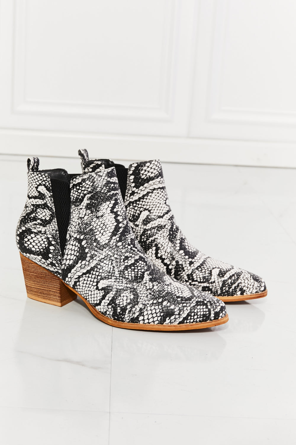 MMShoes Back At It Point Toe Bootie in Snakeskin - Dahlia Boutique